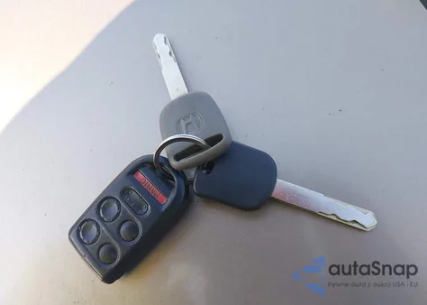 2005 Honda Odyssey Touring from USA, damaged, VIN 5FNRL38865B032647